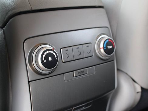 Used 2008 Hyundai Veracruz GLS FWD image 27