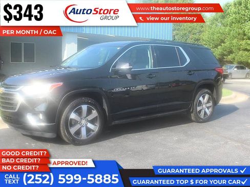 Used 2019 Chevrolet Traverse LT w/ LT Premium Package FWD image 2