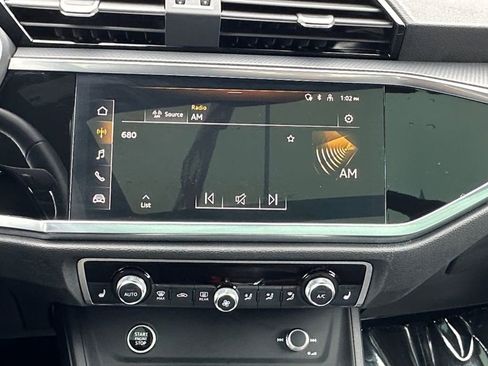 Used 2023 Audi Q3 2.0T Premium image 14