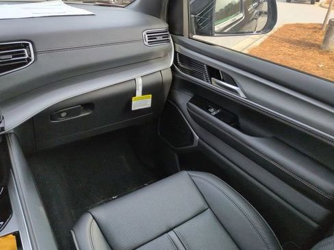 New 2026 Jeep Compass Latitude image 16