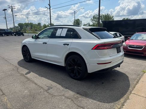 Used 2019 Audi Q8 Prestige w/ Luxury Package AWD/4WD image 4