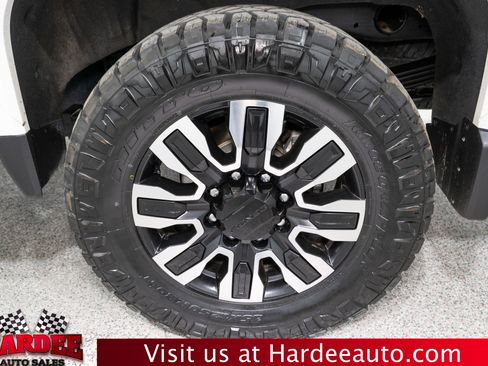 Used 2024 GMC Sierra 2500 Denali Ultimate image 10