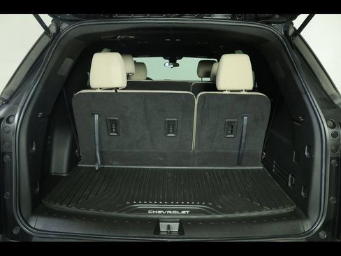 Used 2023 Chevrolet Traverse LS w/ Safety Package FWD image 13