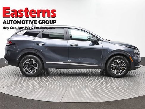 Used 2024 Kia Sportage LX FWD image 4