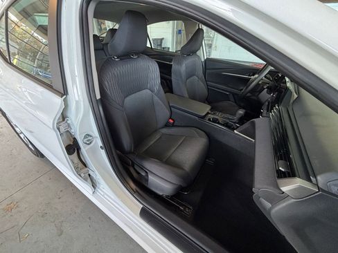 Used 2025 Toyota Camry LE image 38