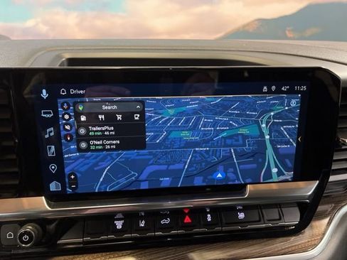 Used 2025 Chevrolet Silverado 2500 LT w/ Convenience Package image 42