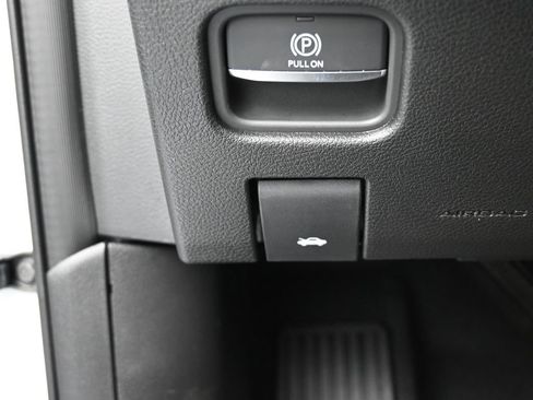 Used 2025 Jeep Grand Cherokee L Limited RWD image 25