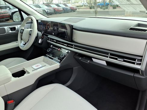 New 2026 Hyundai Santa Fe SE image 6