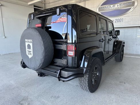 Used 2012 Jeep Wrangler Unlimited Rubicon image 12