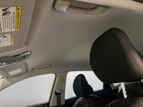 New 2026 Hyundai Kona SE image 17