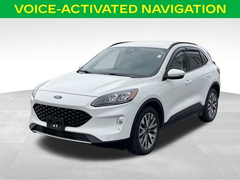 Used 2020 Ford Escape Titanium image 4