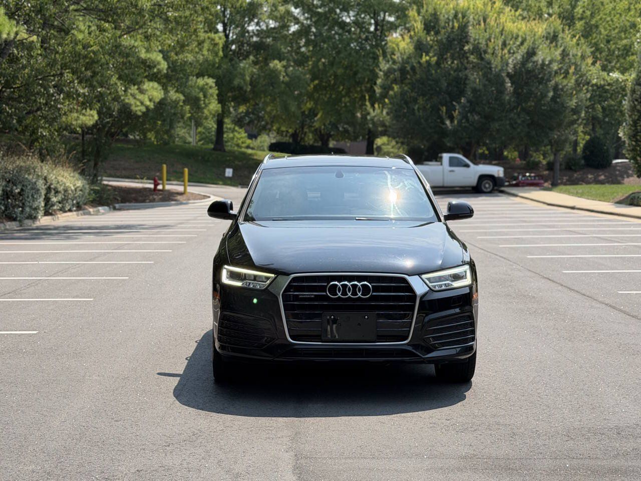 Used 2018 Audi Q3 2.0T Premium Plus w/ Premium Plus Package AWD/4WD image 2