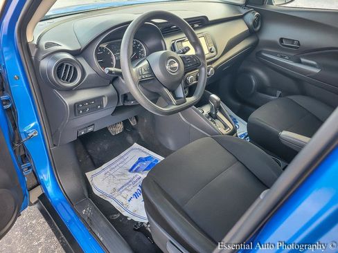 Used 2023 Nissan Kicks S image 10