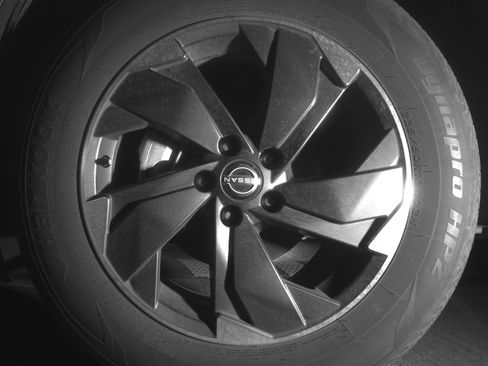 Used 2025 Nissan Rogue SV image 12