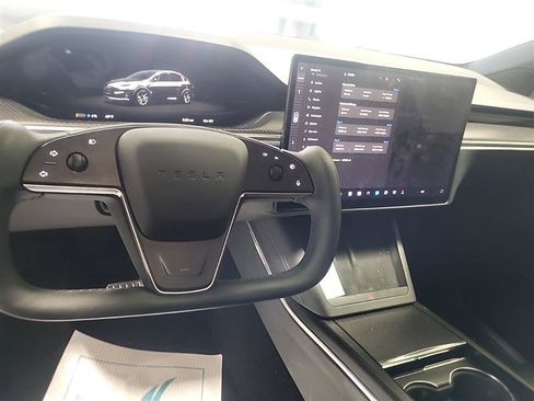 Used 2022 Tesla Model X Plaid AWD/4WD image 4