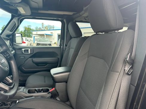 Used 2022 Jeep Wrangler Unlimited Sport w/ Sun And Sound Package AWD/4WD image 20