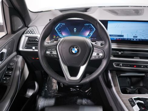 Used 2024 BMW X5 sDrive40i w/ Premium Package RWD image 10