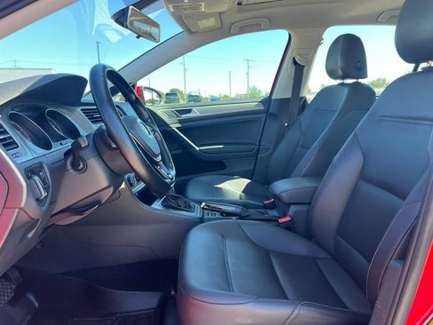 Used 2015 Volkswagen Golf SE w/ Lighting Package FWD image 4
