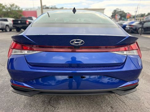 Used 2023 Hyundai Elantra SEL FWD image 7