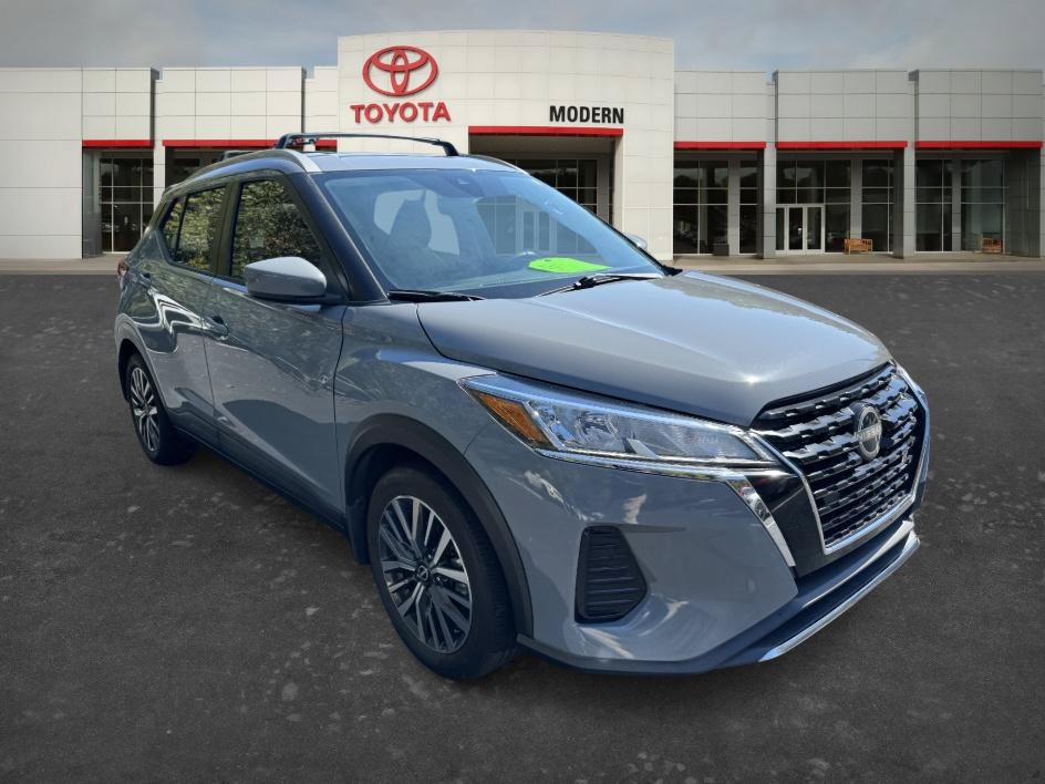 Used 2022 Nissan Kicks SV w/ Interior Electronics Package FWD image 7