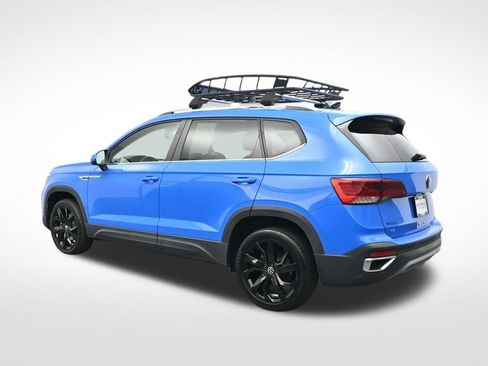 Used 2023 Volkswagen Taos SE w/ Black Wheel Package FWD image 6