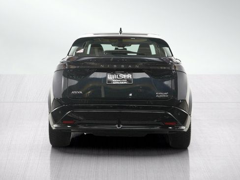 Used 2024 Nissan Ariya AWD image 5