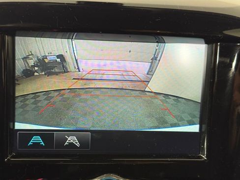 Used 2019 Chevrolet Traverse LT w/ LPO, Floor Liner Package FWD image 15