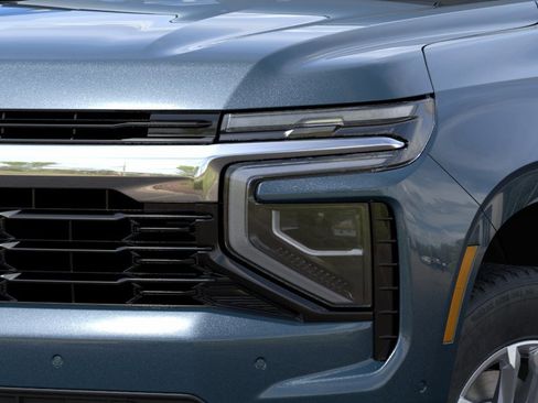 New 2026 Chevrolet Suburban LS image 10