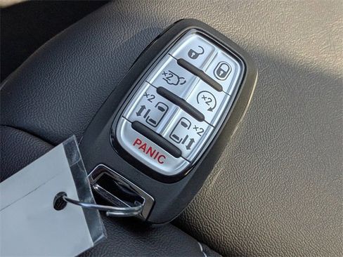 New 2026 Chrysler Voyager LX image 27