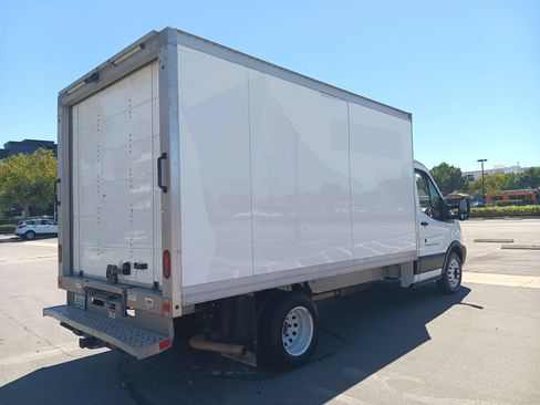 Used 2019 Ford Transit 350 156 DRW RWD image 8