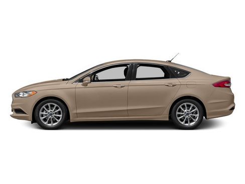 Used 2018 Ford Fusion SE w/ Fusion SE Technology Package FWD image 3