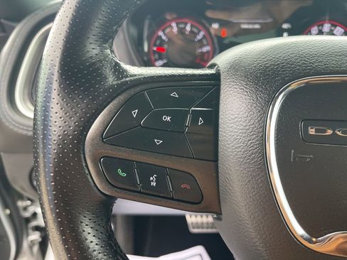 Used 2022 Dodge Challenger SXT w/ Plus Package image 18