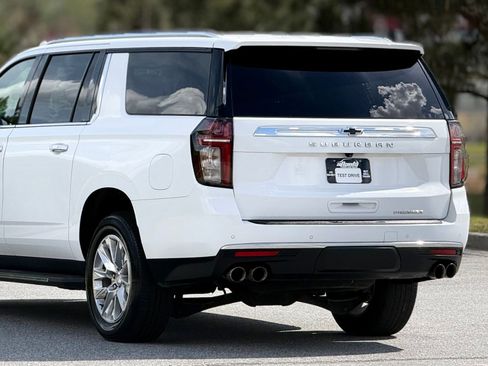 Used 2023 Chevrolet Suburban Premier RWD image 19