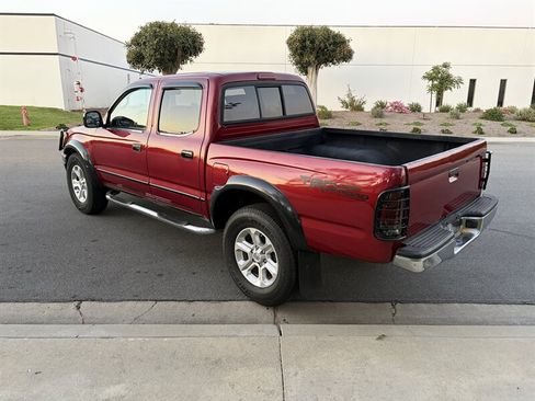 Used 2002 Toyota Tacoma PreRunner RWD image 9