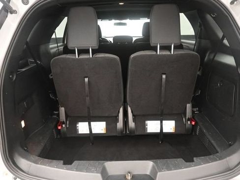 Used 2019 Ford Explorer XLT AWD/4WD image 33