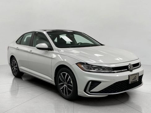 New 2025 Volkswagen Jetta SE image 1