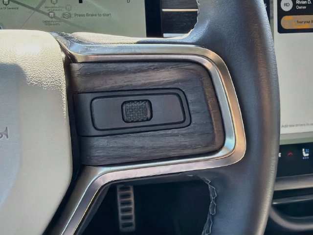 Used 2024 Rivian R1S Adventure Dual AWD/4WD image 37