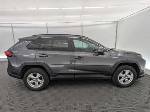 Used 2020 Toyota RAV4 LE w/ All Weather Liner Package AWD/4WD image 7