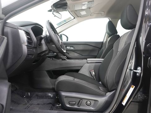 Used 2025 Nissan Rogue SV AWD/4WD image 23
