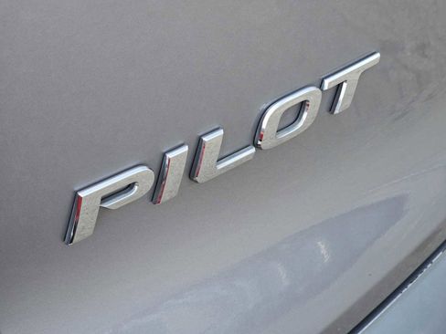 Used 2019 Honda Pilot EX-L image 10