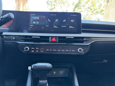Used 2025 Kia K5 LXS FWD image 17