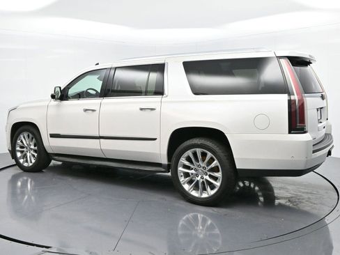 Used 2017 Cadillac Escalade ESV Luxury image 5