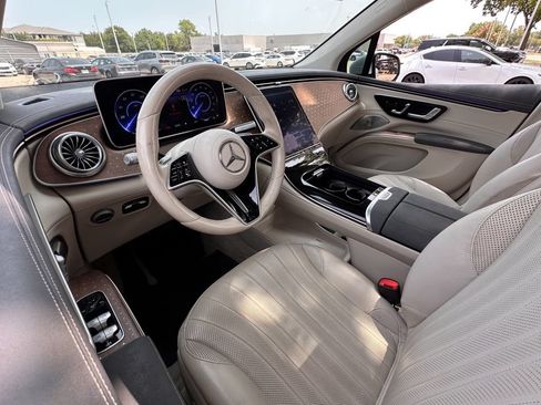 Used 2023 Mercedes-Benz EQS 450+ SUV image 23