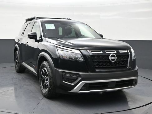 Used 2025 Nissan Pathfinder Rock Creek AWD/4WD image 7