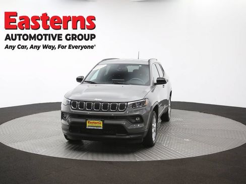 Used 2023 Jeep Compass Latitude AWD/4WD image 52