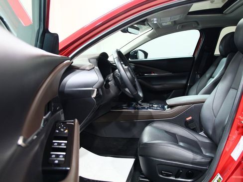 Used 2023 MAZDA CX-30 2.5 Turbo w/ Premium Plus Pkg image 4