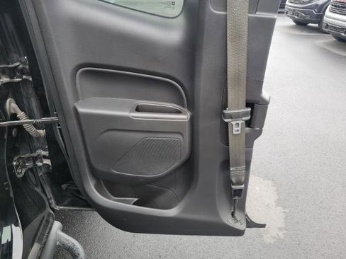 Used 2019 Chevrolet Colorado LT w/ Redline Special Edition image 10