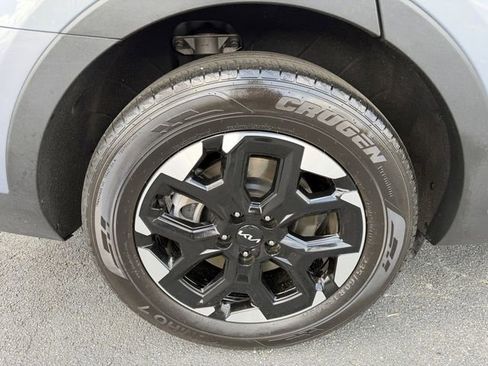 Certified 2025 Kia Sorento S w/ Panoramic Sunroof Package image 57