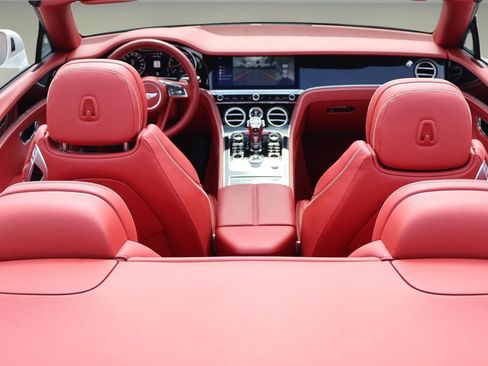 Used 2020 Bentley Continental GT AWD/4WD image 17