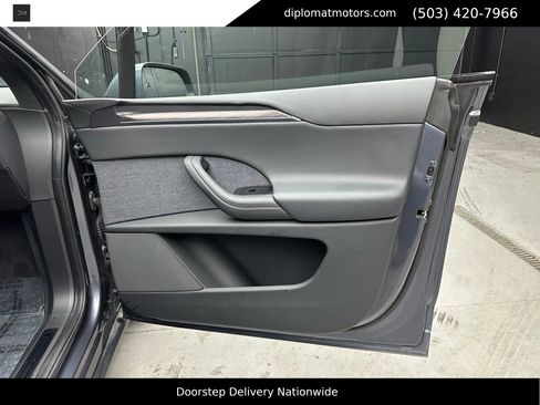 Used 2023 Tesla Model X image 24